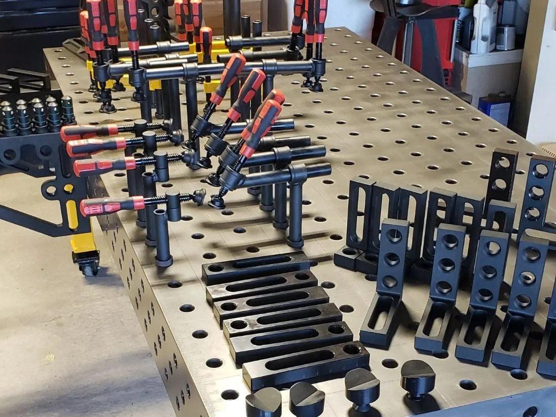 Modulárny zvárací stôl